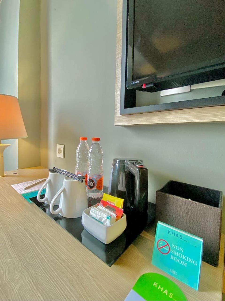 Hotel Khas Gresik Esterno foto