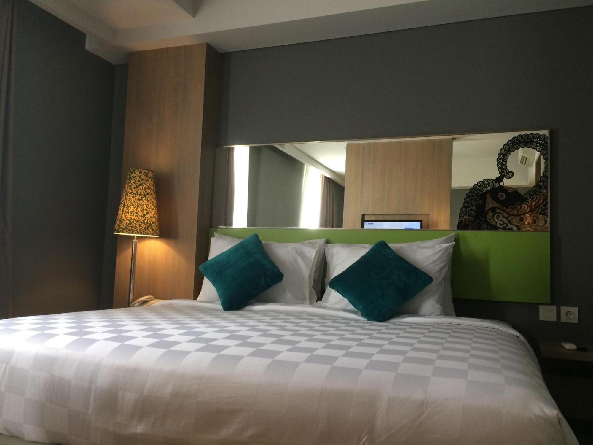 Hotel Khas Gresik Esterno foto