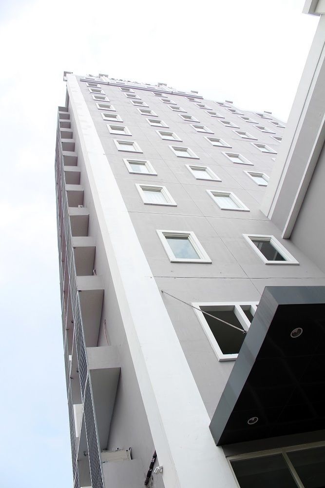Hotel Khas Gresik Esterno foto