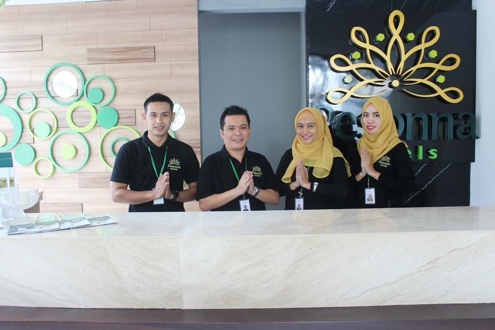 Hotel Khas Gresik Esterno foto